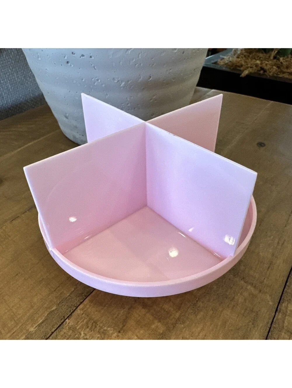 CRUMBL Cookie Cutter Pink With Logo Crumble Cookie Cutter Plastic 4 Slices